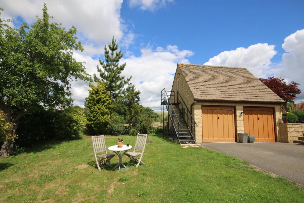 Pudswell Studio Apartment Burford Exterior photo